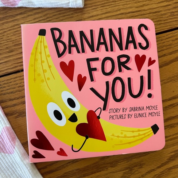 Cat & Jack White Valentine’s Day Onesie with Book 18M - Picture 4 of 5